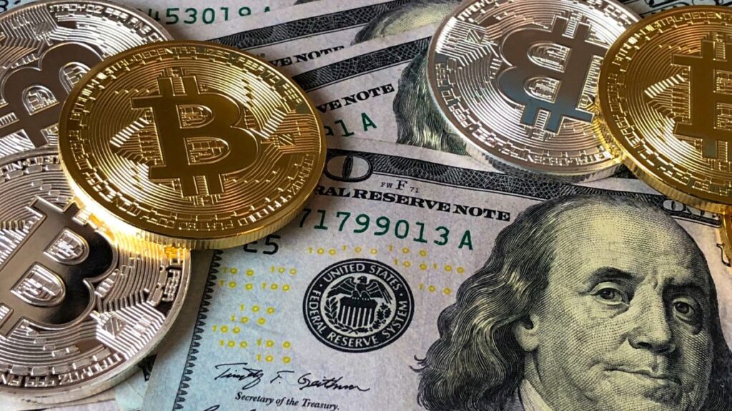 Interés abierto de Bitcoin alcanza un récord mientras el precio cae por debajo de los $111.000